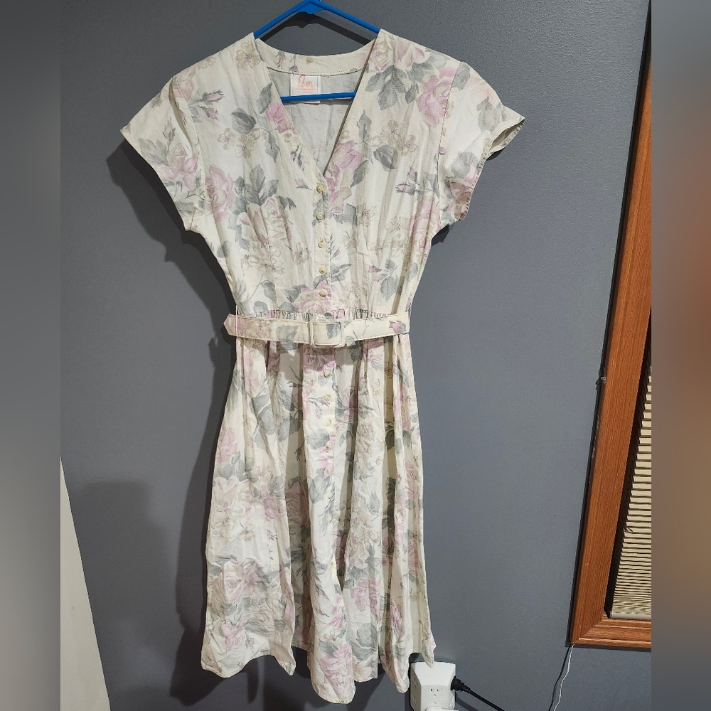 Eber Vintage Chic Floral Midi Dress in Pastel Hues Size 12